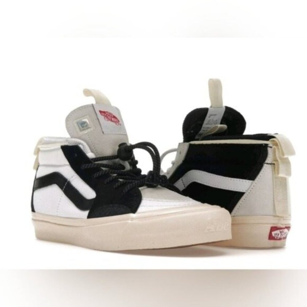Vans ABC. Sk8 Hi EXT Women Size 8 Mismatched Black And White 012026 - Picture 3 of 11